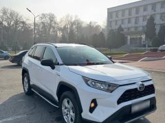 Photo of the vehicle Toyota RAV4