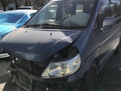 Сүрөт унаа Nissan Serena