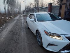 Photo of the vehicle Lexus ES