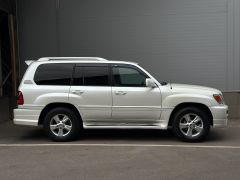 Photo of the vehicle Lexus LX