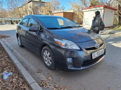 Фото авто Toyota Prius