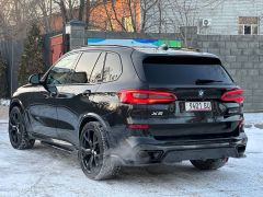 Photo of the vehicle BMW X5