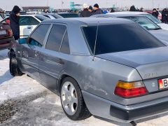 Фото авто Mercedes-Benz W124