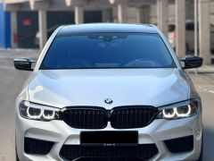 Photo of the vehicle BMW 5 Series