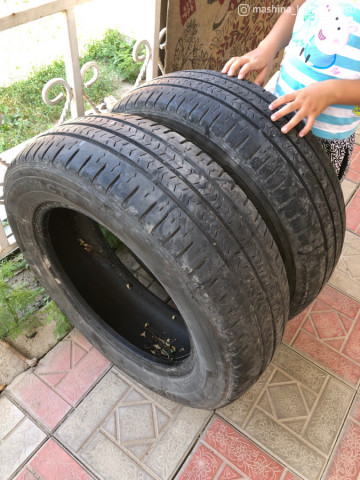 Tires - Продаю резину пара 215 65 17