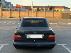 Фото авто Mercedes-Benz W124