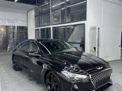 Photo of the vehicle Genesis G70