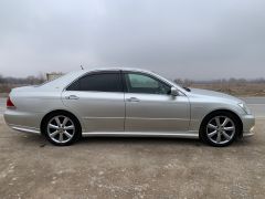 Photo of the vehicle Toyota Crown