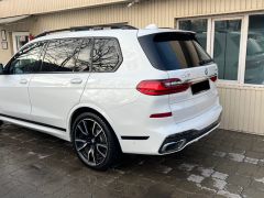 Photo of the vehicle BMW X7