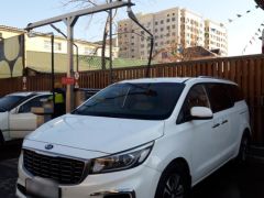 Фото авто Kia Carnival