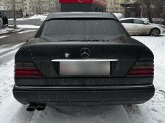 Сүрөт унаа Mercedes-Benz W124