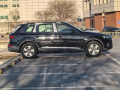 Photo of the vehicle Audi Q7