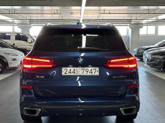 Photo of the vehicle BMW X5