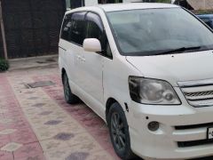 Сүрөт унаа Toyota Noah