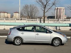 Фото авто Toyota Prius