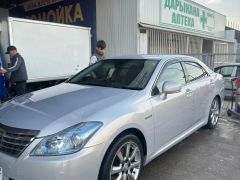 Сүрөт унаа Toyota Crown