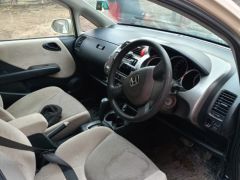 Photo of the vehicle Honda Fit