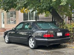 Photo of the vehicle Mercedes-Benz E-Класс