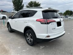 Сүрөт унаа Toyota RAV4