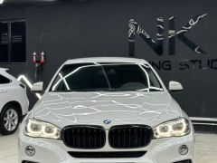 Photo of the vehicle BMW X6