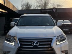 Photo of the vehicle Lexus GX