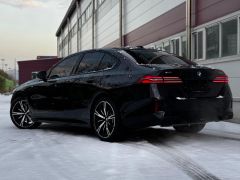 Photo of the vehicle BMW 5 Series