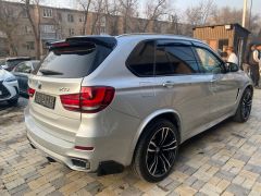 Photo of the vehicle BMW X5