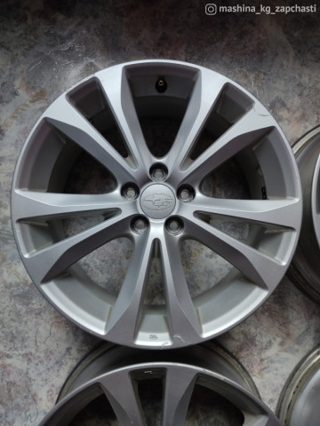 Wheel rims - Продаю диски на автомобиль субару r17