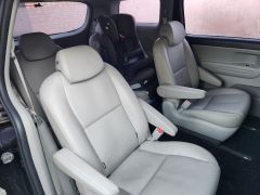 Фото авто Kia Carnival