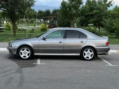 Photo of the vehicle BMW 5 Series