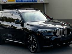 Photo of the vehicle BMW X7