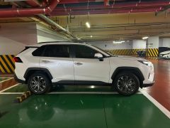 Сүрөт унаа Toyota RAV4