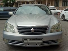 Photo of the vehicle Toyota Crown