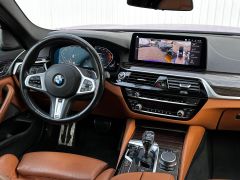 Photo of the vehicle BMW 5 Series