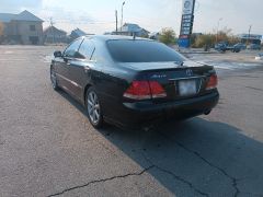 Photo of the vehicle Toyota Crown