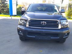 Сүрөт унаа Toyota Sequoia