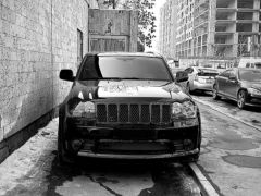 Сүрөт унаа Jeep Grand Cherokee SRT8