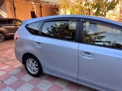 Фото авто Toyota Prius v (+)