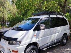 Сүрөт унаа Mitsubishi Delica