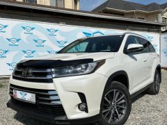 Photo of the vehicle Toyota Highlander