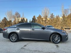 Photo of the vehicle Lexus ES