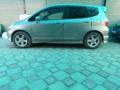 Photo of the vehicle Honda Fit