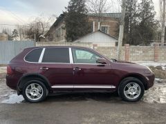 Photo of the vehicle Porsche Cayenne