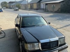 Photo of the vehicle Mercedes-Benz W124