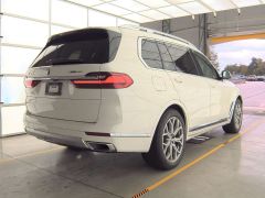 Фото авто BMW X7