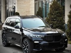 Photo of the vehicle BMW X7