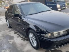 Photo of the vehicle BMW 5 Series