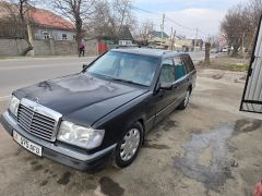 Сүрөт унаа Mercedes-Benz W124