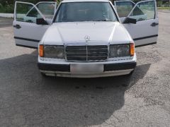 Сүрөт унаа Mercedes-Benz W124