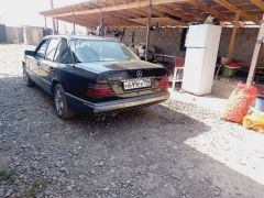 Сүрөт унаа Mercedes-Benz W124